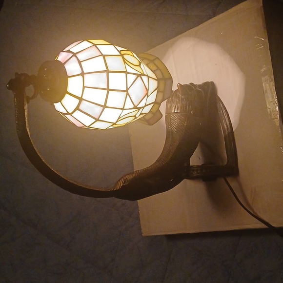 Stained Glass Cat Table Lamp with Bronze Base - Picture 12 of 12